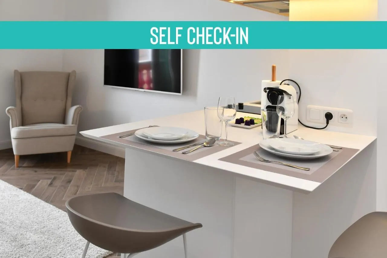 בוסוליי 1 Bedroom Apartment Next To Monaco
